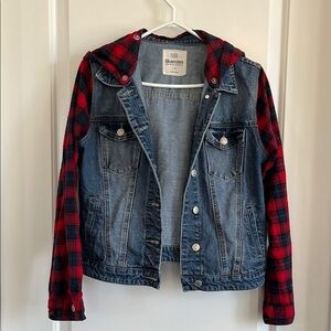 Bluenotes Jean jacket with removable hood size lg